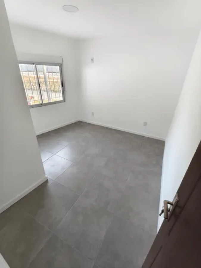 Casa ID.5014 - Alquiler Casa 3 Dormitorios Beldevere con patio y cochera
