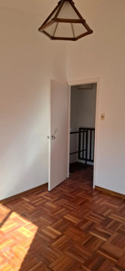 Casa ID.5637 - Alquiler Casa 2 Dormitorios Malvin con jardin y patio 