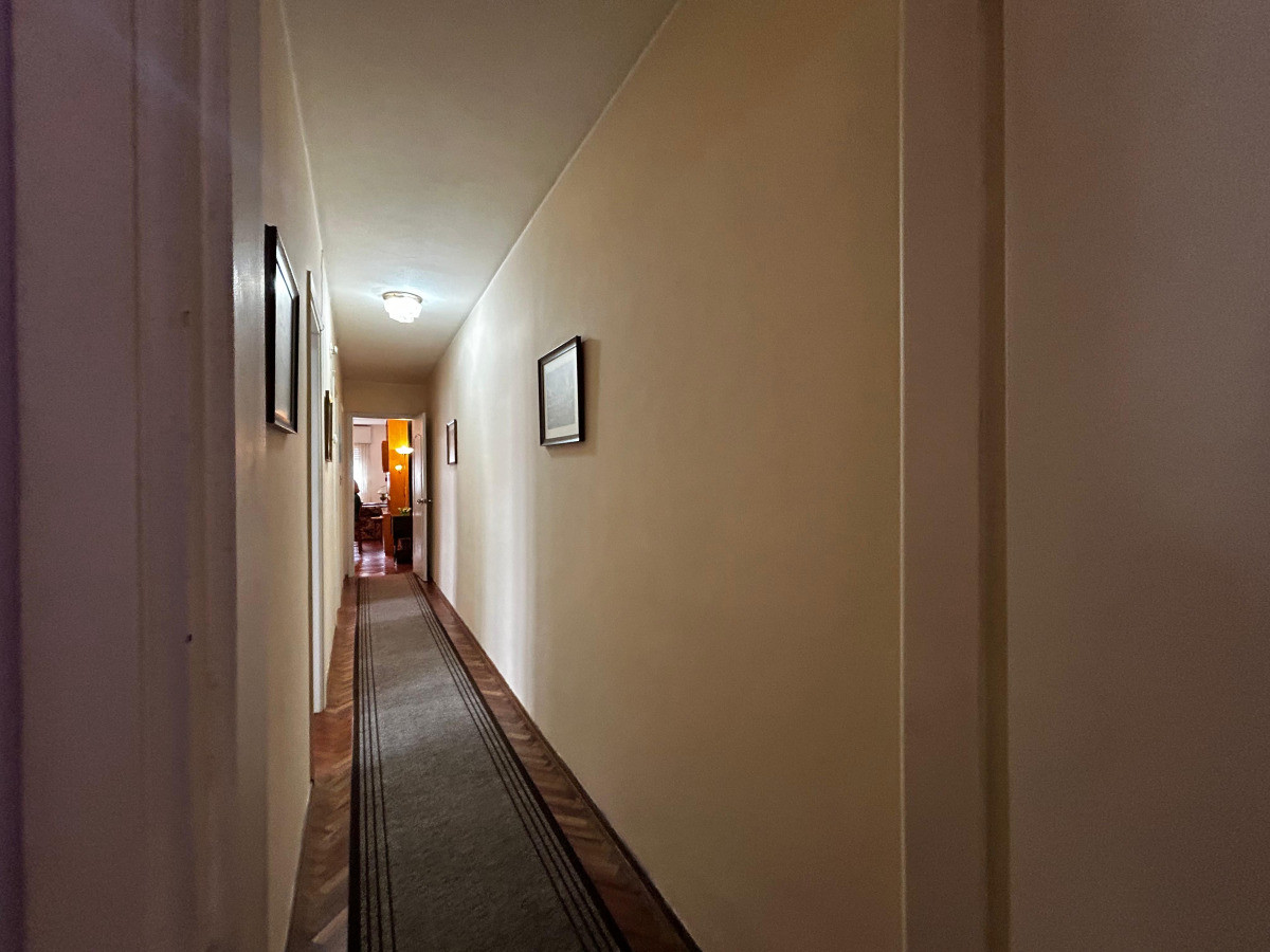 Casa ID.5336 - Venta Casa 3 Dormitorios Parque Batlle con patio y garaje