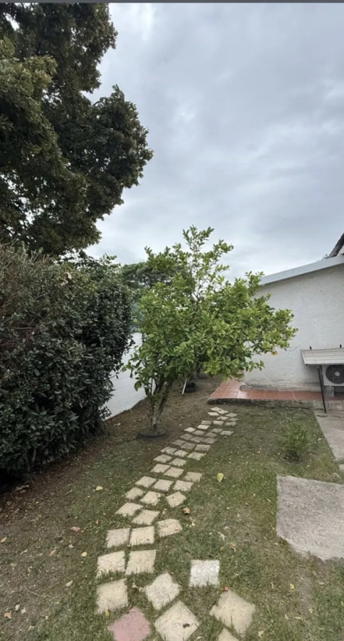 Casa ID.6092 - Venta Padron con 3 Casas Malvin Ideal Inversion 560m2