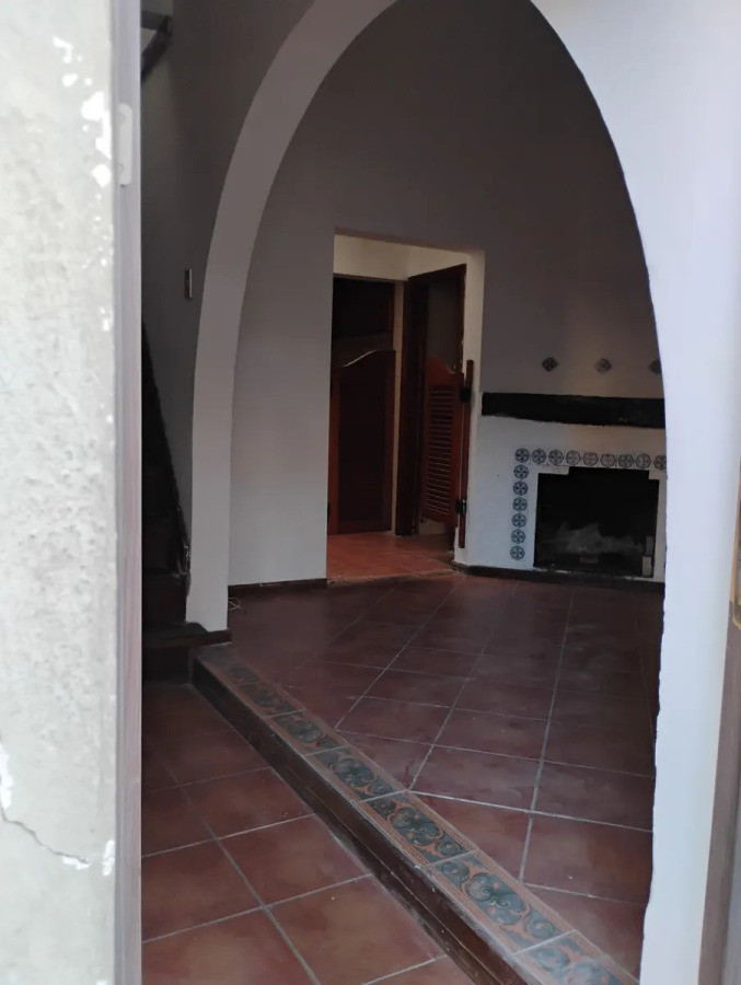 Casa ID.5342 - Alquiler Casa 3 Dormitorios Reducto con azotea y garaje
