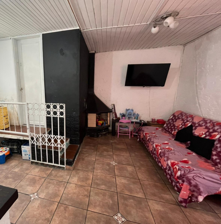 Casa ID.5622 - Alquiler Casa 2 Dormitorios Aires Puros Patio y Parrillero