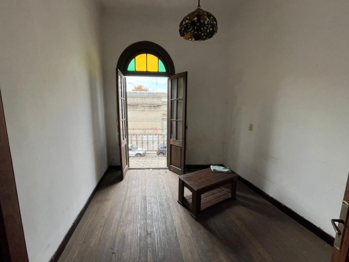 Casa ID.5888 - Venta Casa a Reciclar 2 Dormitorios Aguada terraza y parrillero