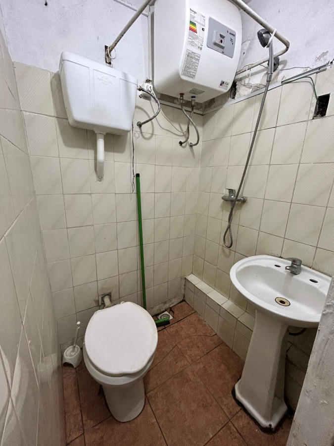 Casa ID.3528 - Venta Casa con Renta Inversión 6 Dormitorios Goes con Patio