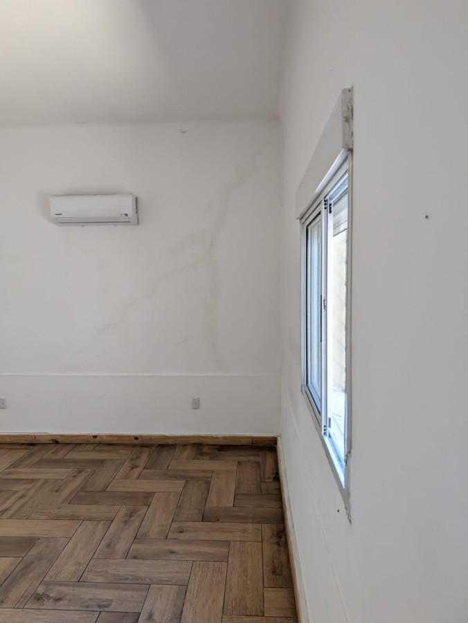 Casa ID.5946 - Alquiler o Venta Casa ideal Empresa La Blanqueada 160m2