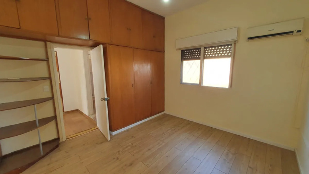 Casa ID.5401 - Alquiler Casa en PH 2 Dormitorios Sayago con Cochera