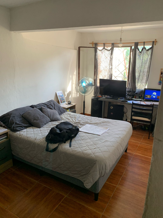 Casa ID.4809 - Venta Casa 2 Dormitorios Villa García con jardin y cochera