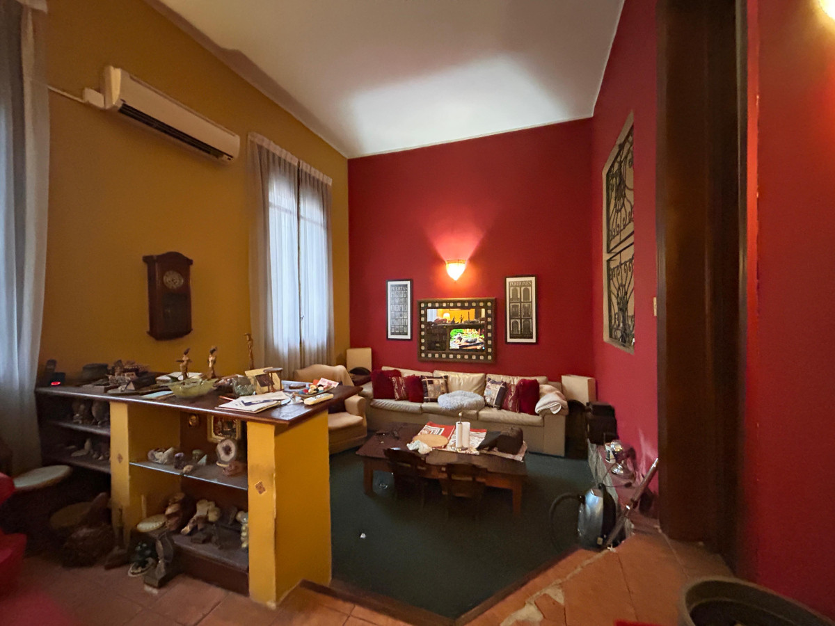 Casa ID.4939 - Venta Casa 4 Dormitorios Cordón con Barbacoa y Azotea