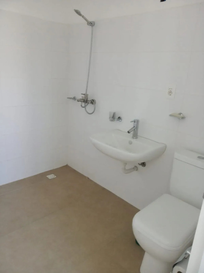 Casa ID.6738 - Alquiler Casa 2 Dormitorios Paso Molino Patio y Parrillero