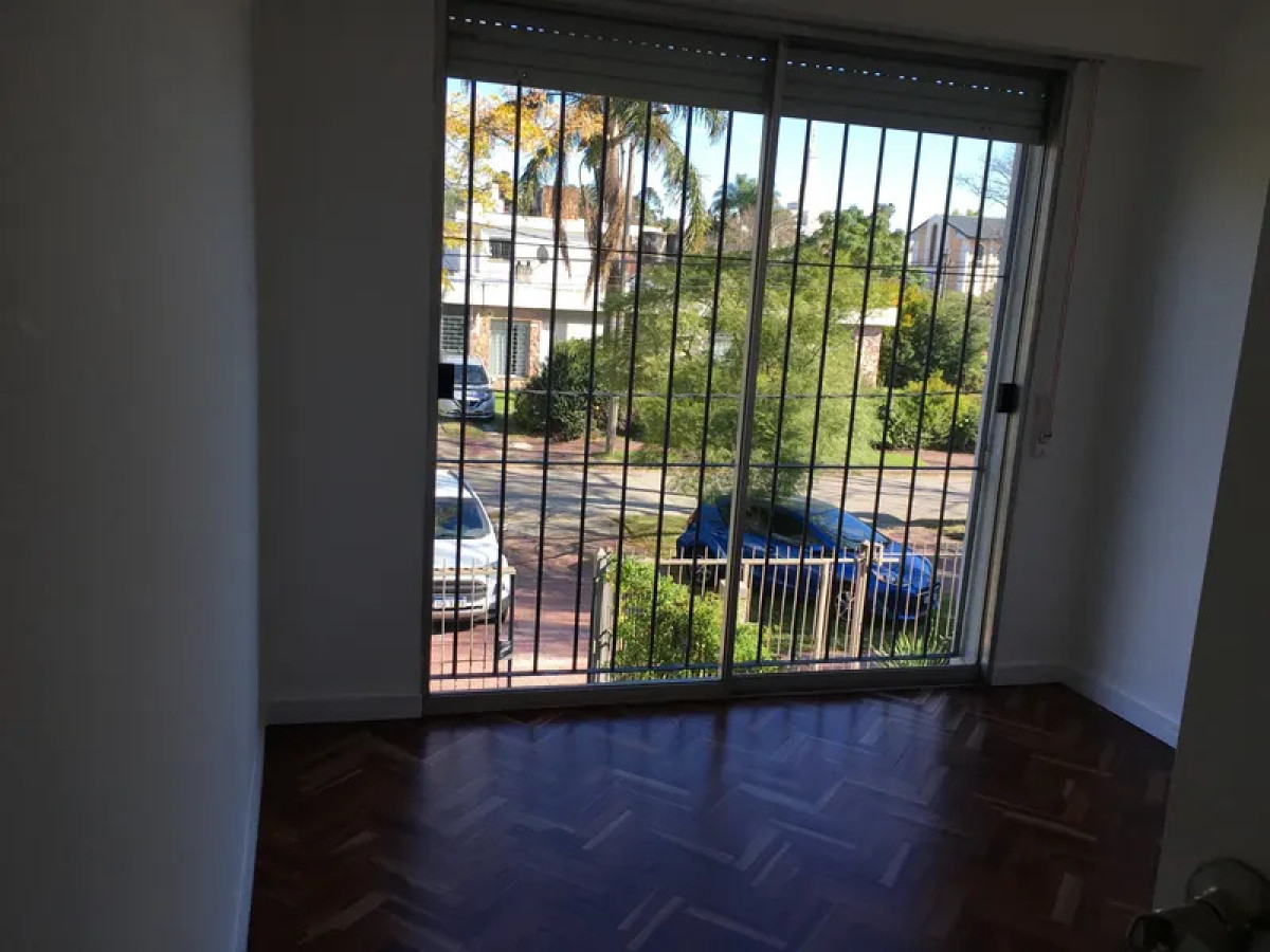 Casa ID.6399 - Alquiler Casa 4 Dormitorios Carrasco patio y garaje