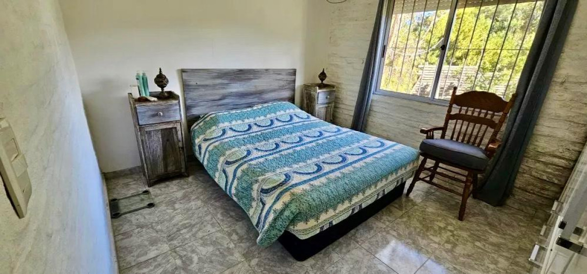 Casa ID.3664 - Venta Terreno con 2 Casas La Floresta con Barbacoa y Piscina 