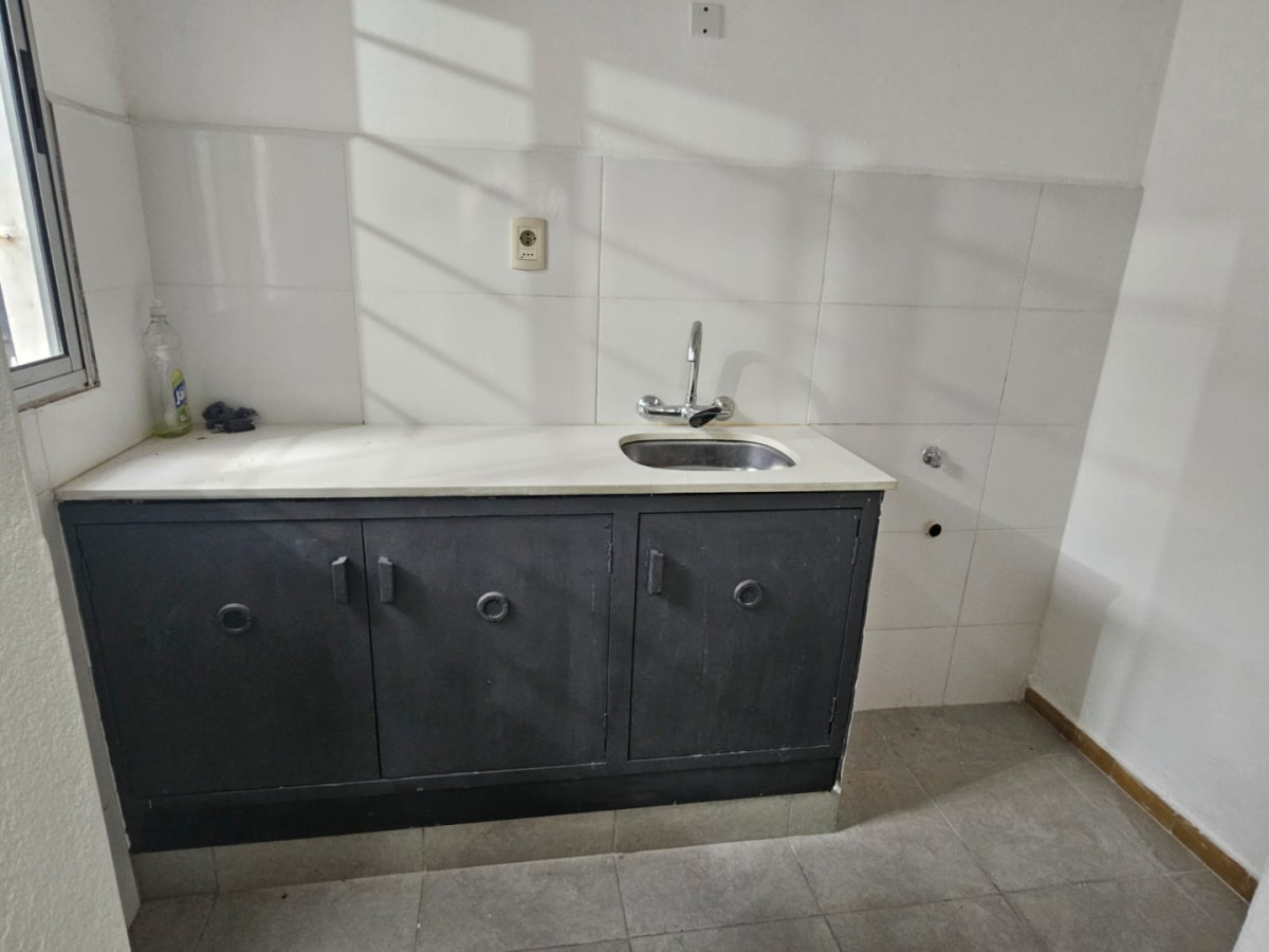 Casa ID.5650 - Alquiler Casa 1 Dormitorio La Teja con patio