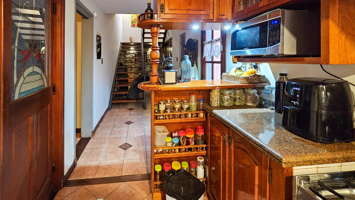 Casa ID.2599 - Venta Casa 4 Dormitorios Patio y Piscina Parque Batlle