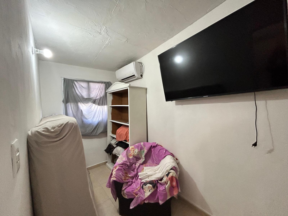Casa ID.3528 - Venta Casa con Renta Inversión 6 Dormitorios Goes con Patio