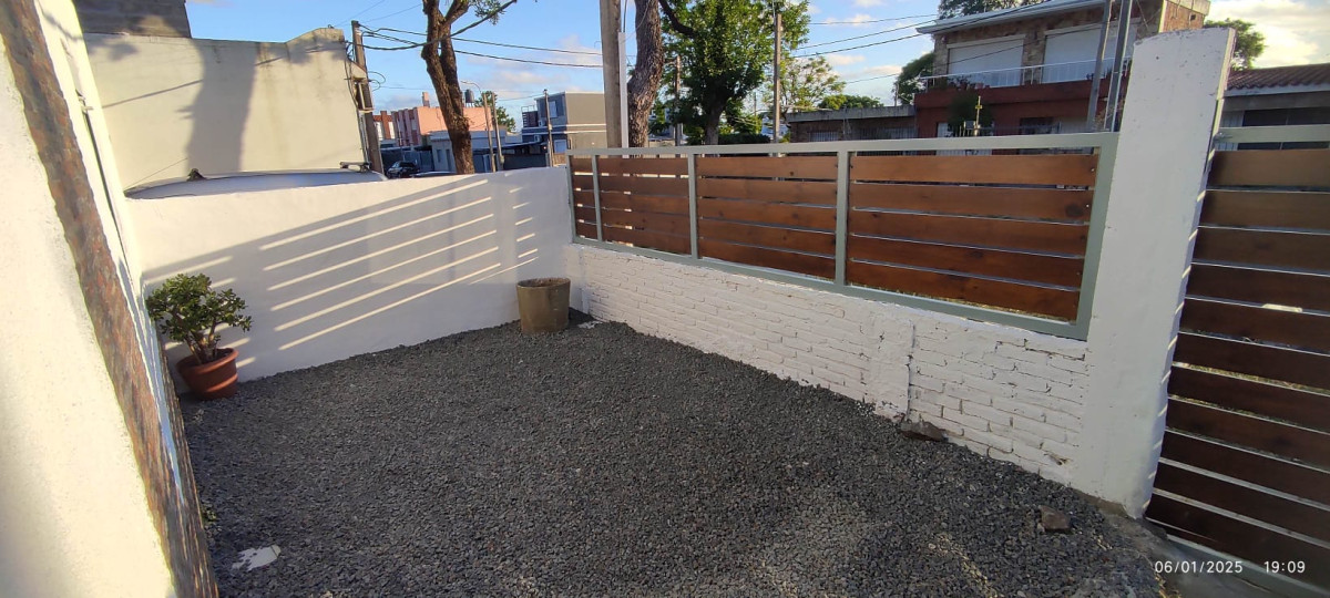Casa ID.5103 - Venta Casa 2 Dormitorios Prado con patio y garaje
