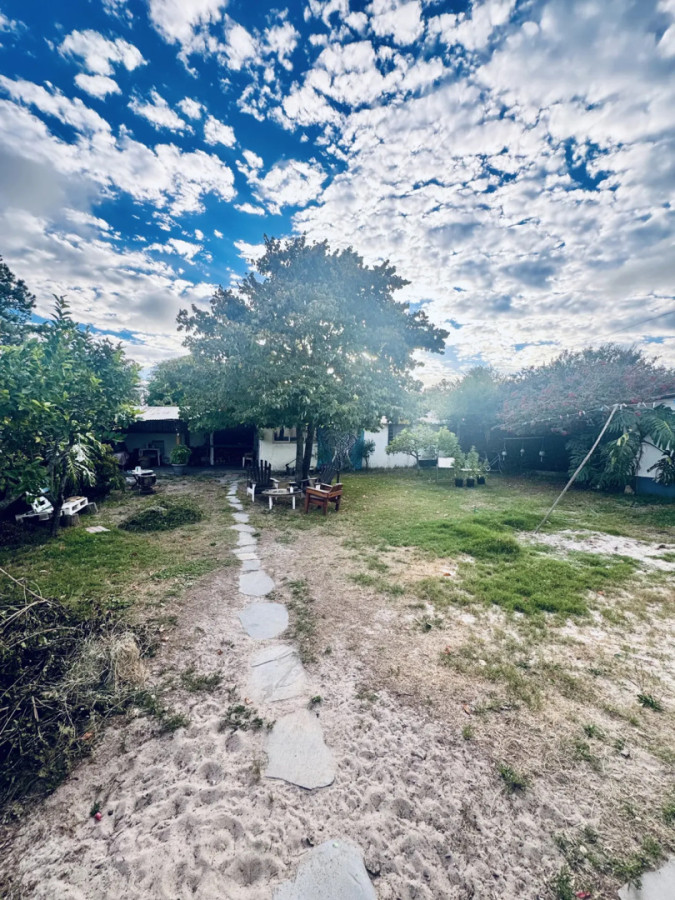 Casa ID.6081 - Venta Casa y Apartamento Padron Unico Solymar con Barbacoa