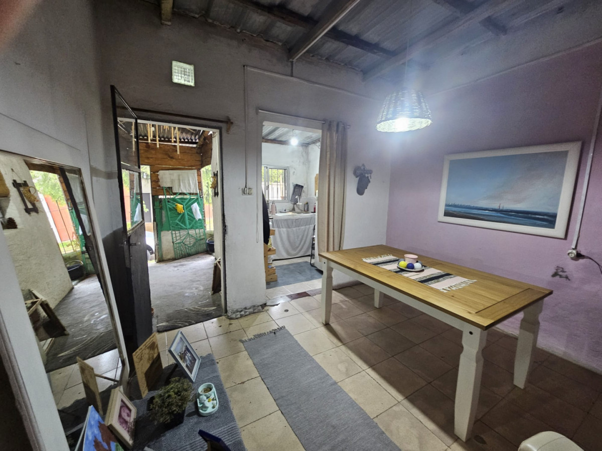 Casa ID.6479 - Venta Casa 2 Dormitorios La Teja con Patio Chico Oportunidad