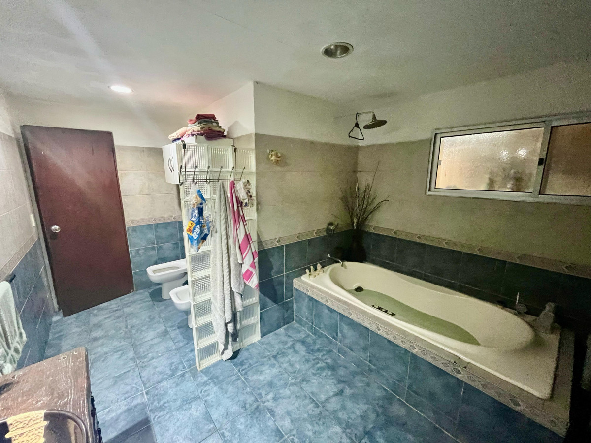 Casa ID.4498 - Venta Terreno + 2 Casas El Pinar con Piscina y Barbacoa