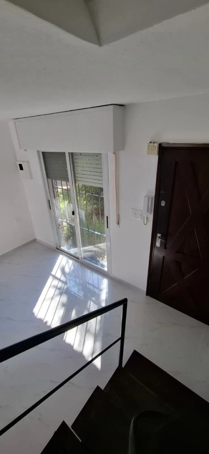 Casa ID.5637 - Alquiler Casa 2 Dormitorios Malvin con jardin y patio 