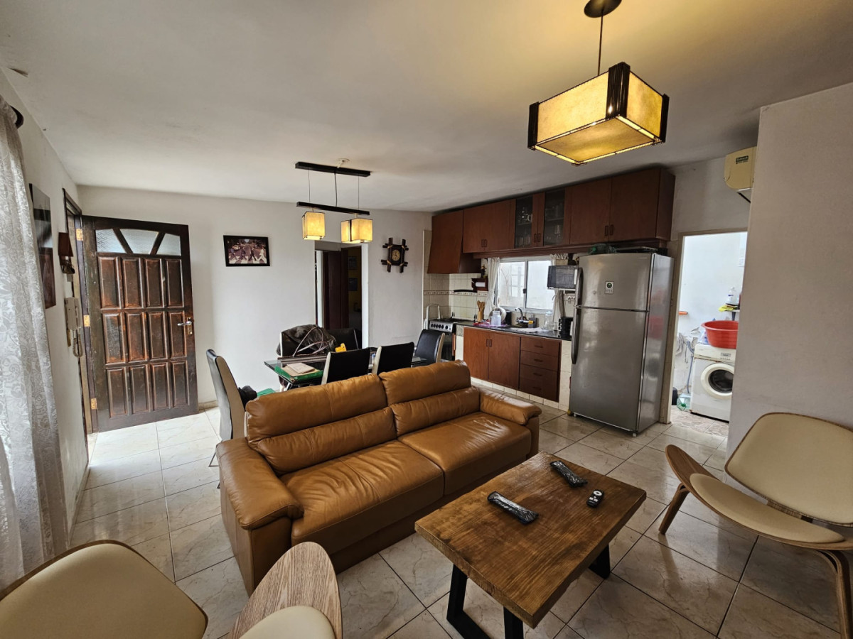Casa ID.6707 - Venta 2 Casas 4 Dormitorios Sayago con Patio y Parrillero