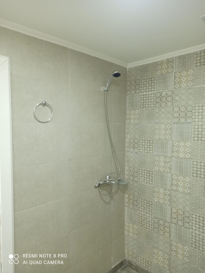 Casa ID.4235 - Venta con Renta Casa 5 Dormitorios La Comercial Inversion