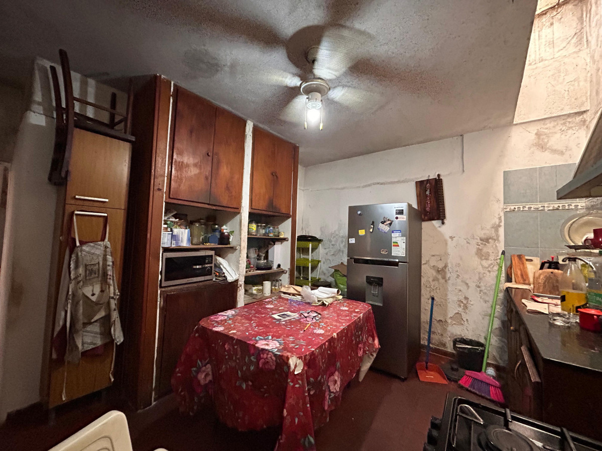 Casa ID.4680 - Venta Casa 3 Dormitorios Reducto con garaje,barbacoa y patio