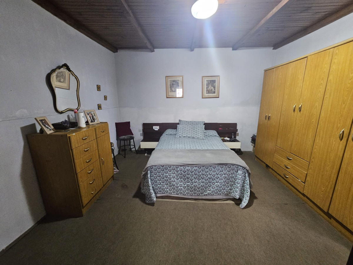 Casa ID.6268 - Venta Casa y Apartamento 4 Dormitorios Brazo Oriental Cochera