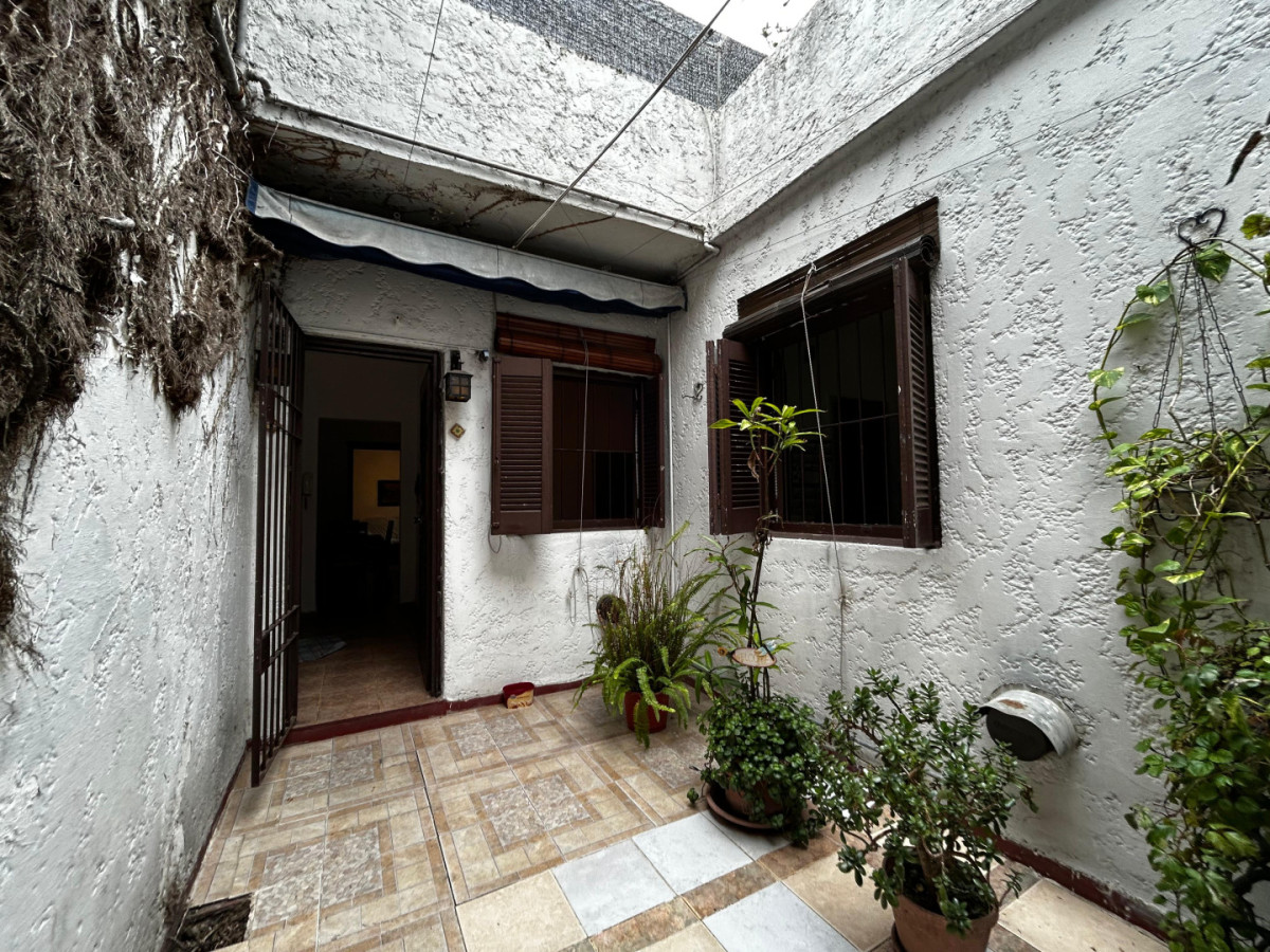 Casa ID.5459 - Venta Casa Ph 4 Dormitorios Aguada con Garaje y Patio
