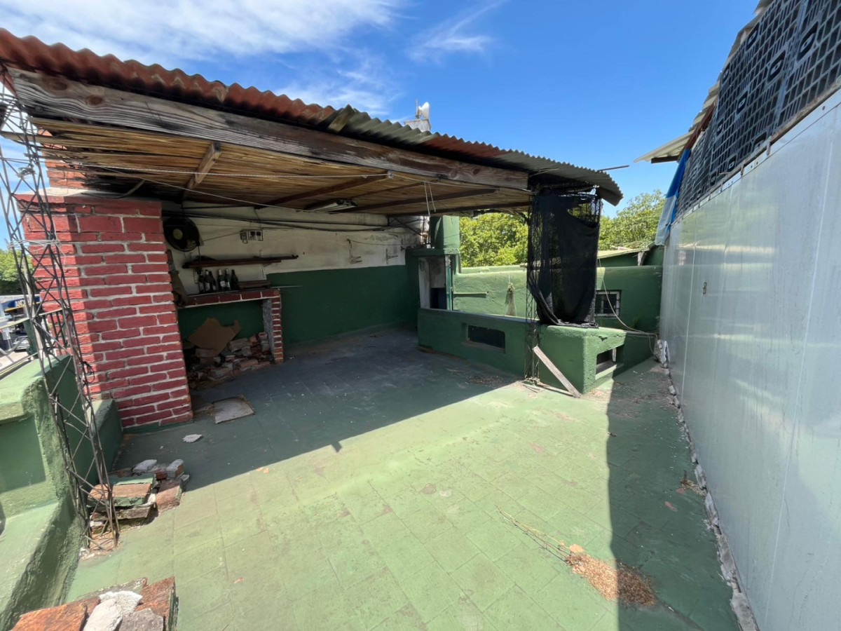 Casa ID.5888 - Venta Casa a Reciclar 2 Dormitorios Aguada terraza y parrillero