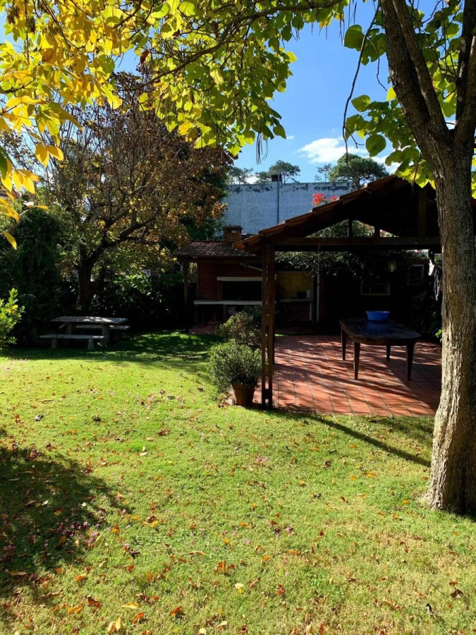 Casa ID.4428 - Venta Casa 3 Dormitorios Carrasco Garaje y Piscina