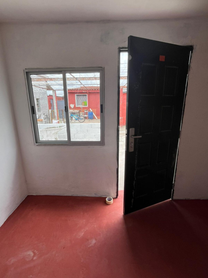 Casa ID.5172 - Alquiler o Venta Casa 1 Dormitorio Cerrito con Patio