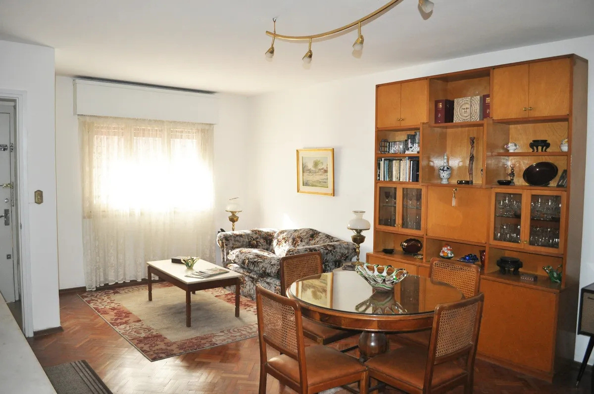 Casa ID.5336 - Venta Casa 3 Dormitorios Parque Batlle con patio y garaje