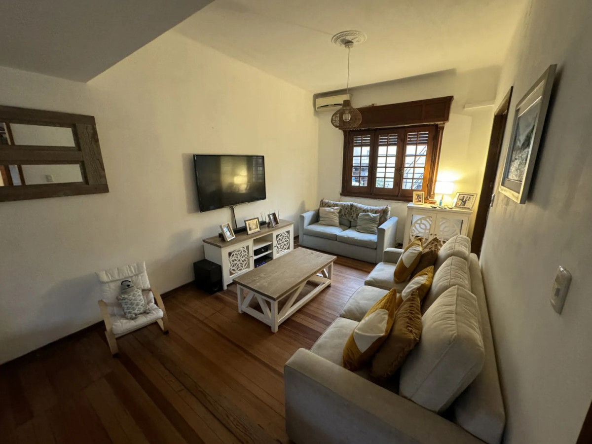 Casa ID.5626 - Venta Casa 3 Dormitorios Prado con patio y garaje