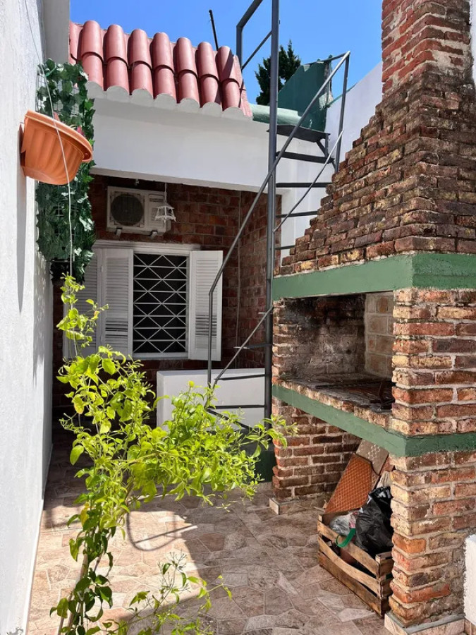 Casa ID.5881 - Alquiler Apartamento 1 Dormitorio Buceo con patio y garaje