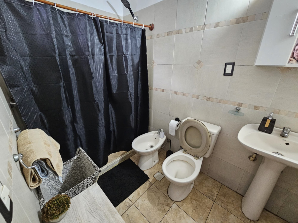 Casa ID.6707 - Venta 2 Casas 4 Dormitorios Sayago con Patio y Parrillero
