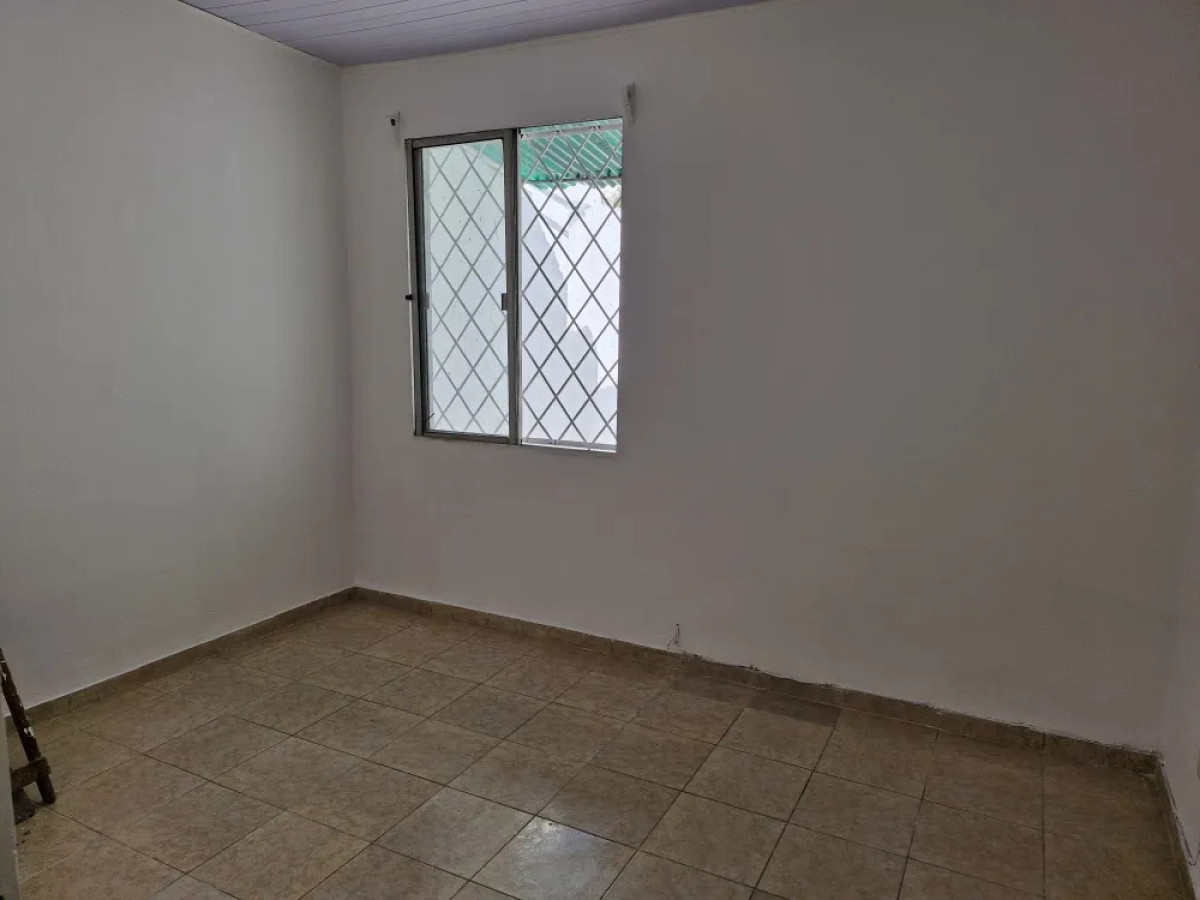 Casa ID.4815 - Alquiler Casa 1 Dormitorio Buceo con patio con parrillero