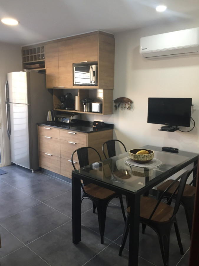 Casa ID.6063 - Alquiler Casa PH 4 Dormitorio Buceo con parrillero