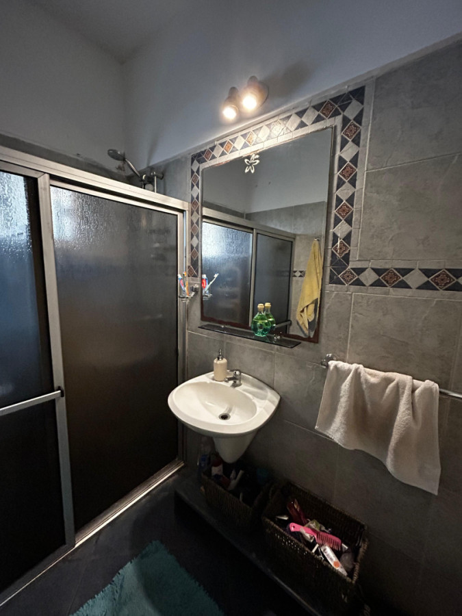 Casa ID.5459 - Venta Casa Ph 4 Dormitorios Aguada con Garaje y Patio