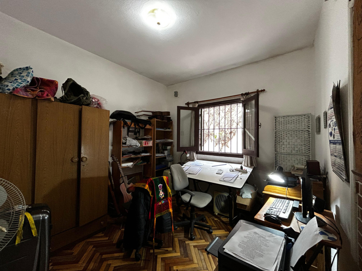 Casa ID.5459 - Venta Casa Ph 4 Dormitorios Aguada con Garaje y Patio