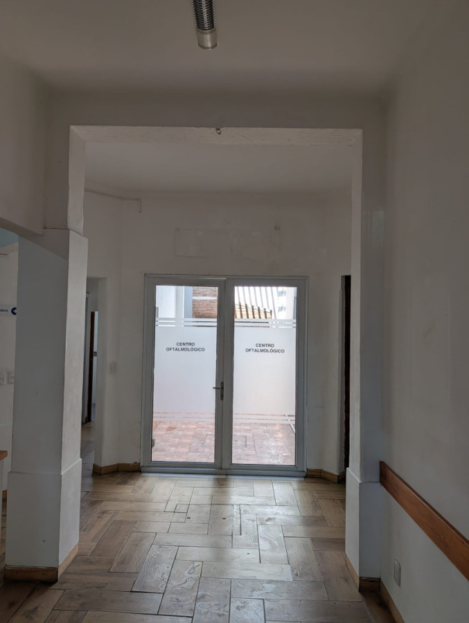 Casa ID.5946 - Alquiler o Venta Casa ideal Empresa La Blanqueada 160m2