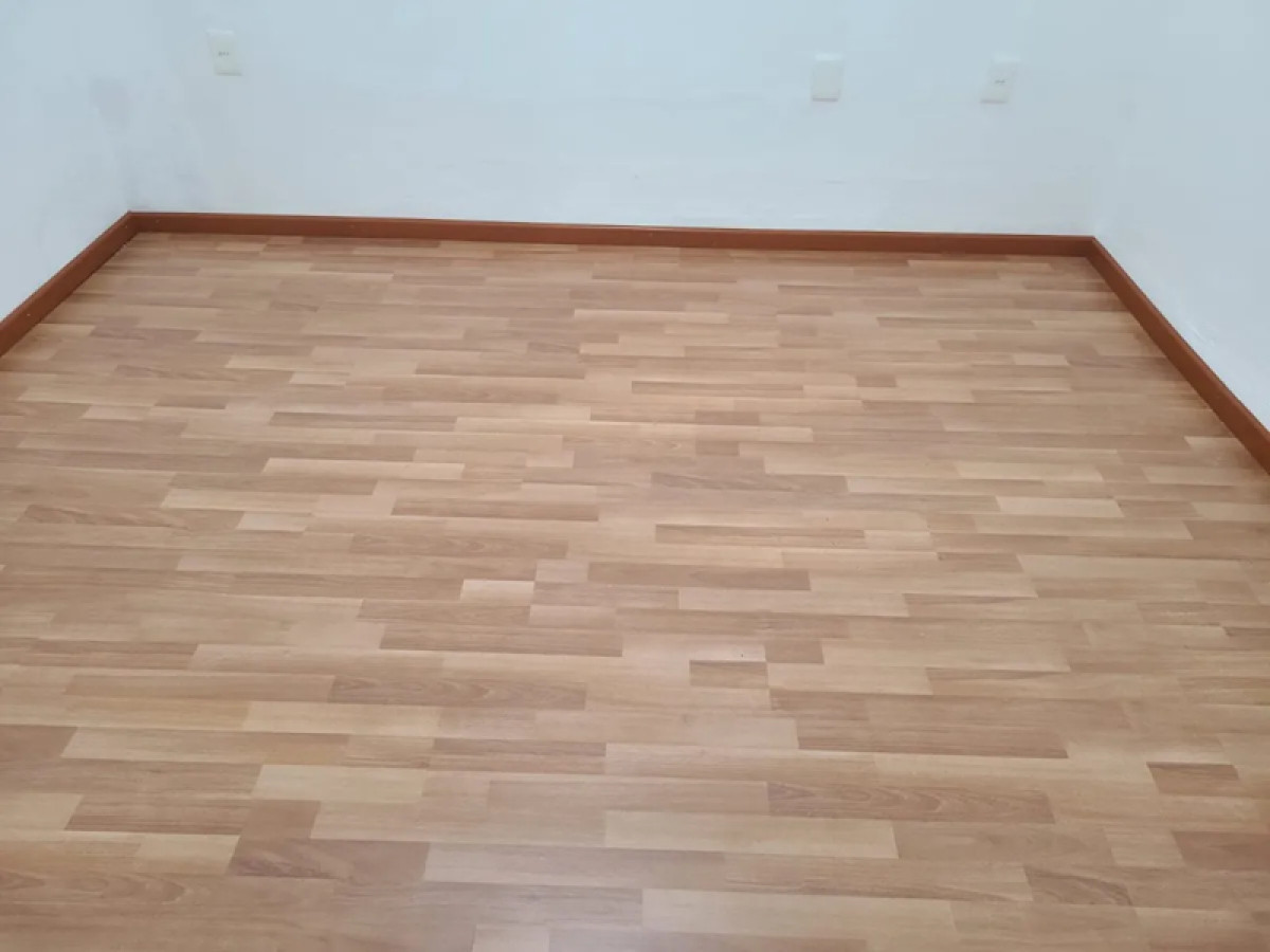 Casa ID.5232 - Venta con renta Casa 4 Dormitorios Cordon con patio y garaje