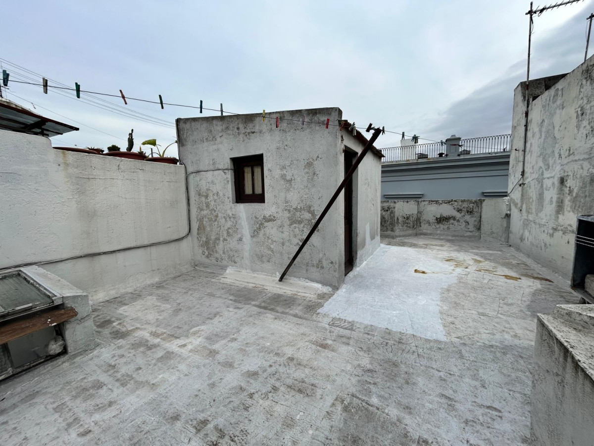 Casa ID.3381 - Venta Casa 2 Dormitorios Ciudad Vieja con Patio y Parrillero