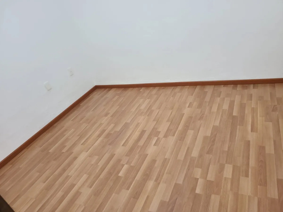 Casa ID.5232 - Venta con renta Casa 4 Dormitorios Cordon con patio y garaje