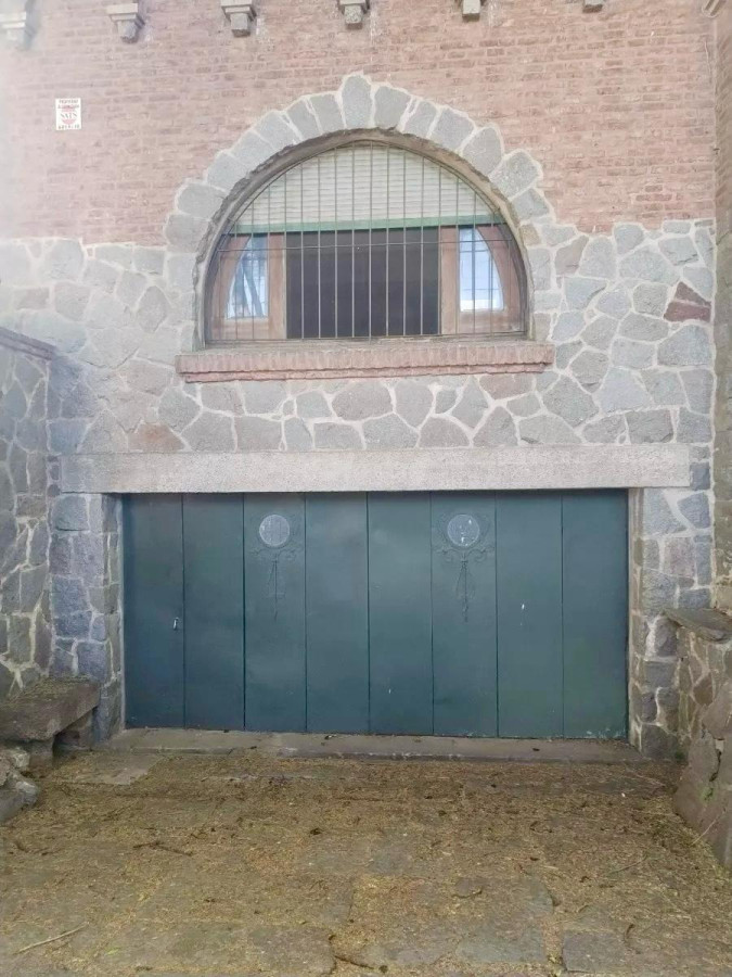 Casa ID.4502 - Venta Gran Casa 14 Dormitorios y Terreno Malvin Inversión 