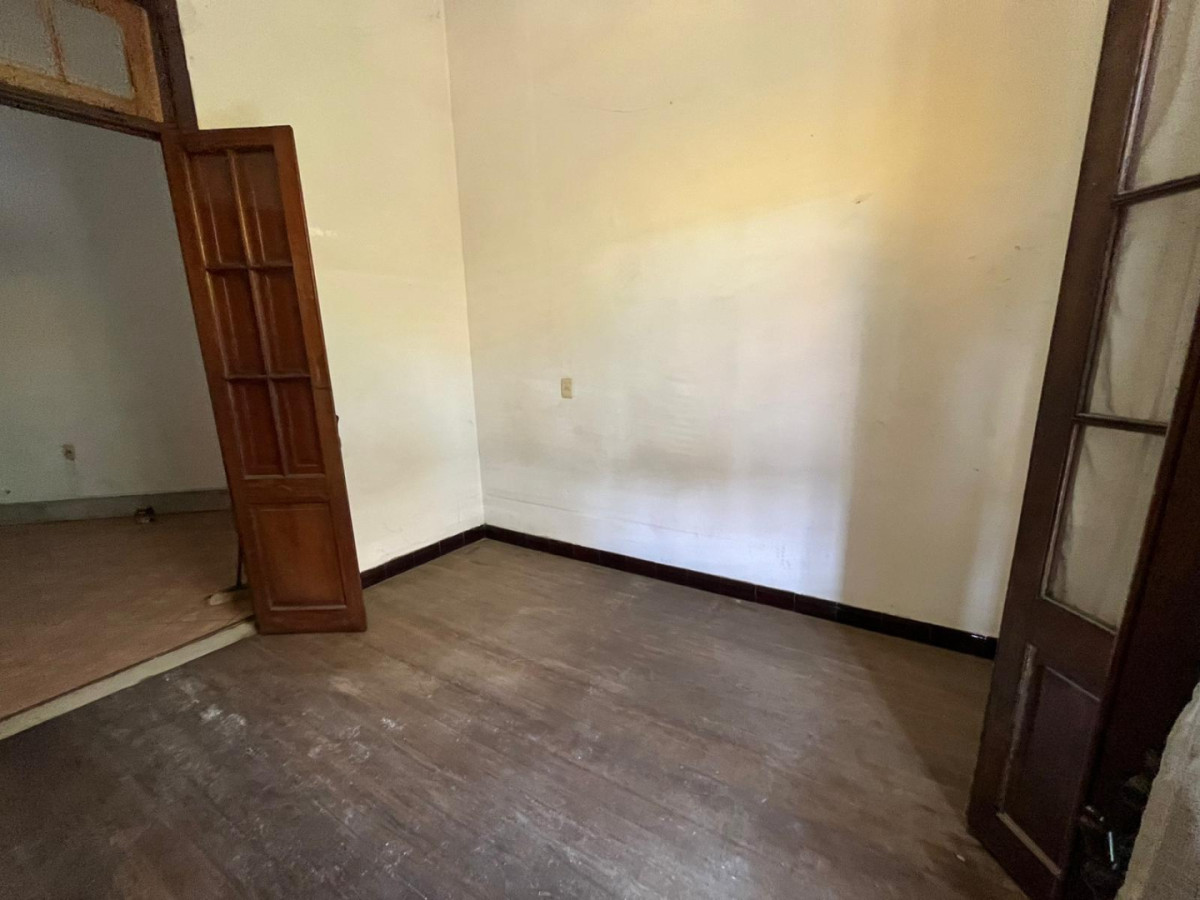 Casa ID.5888 - Venta Casa a Reciclar 2 Dormitorios Aguada terraza y parrillero