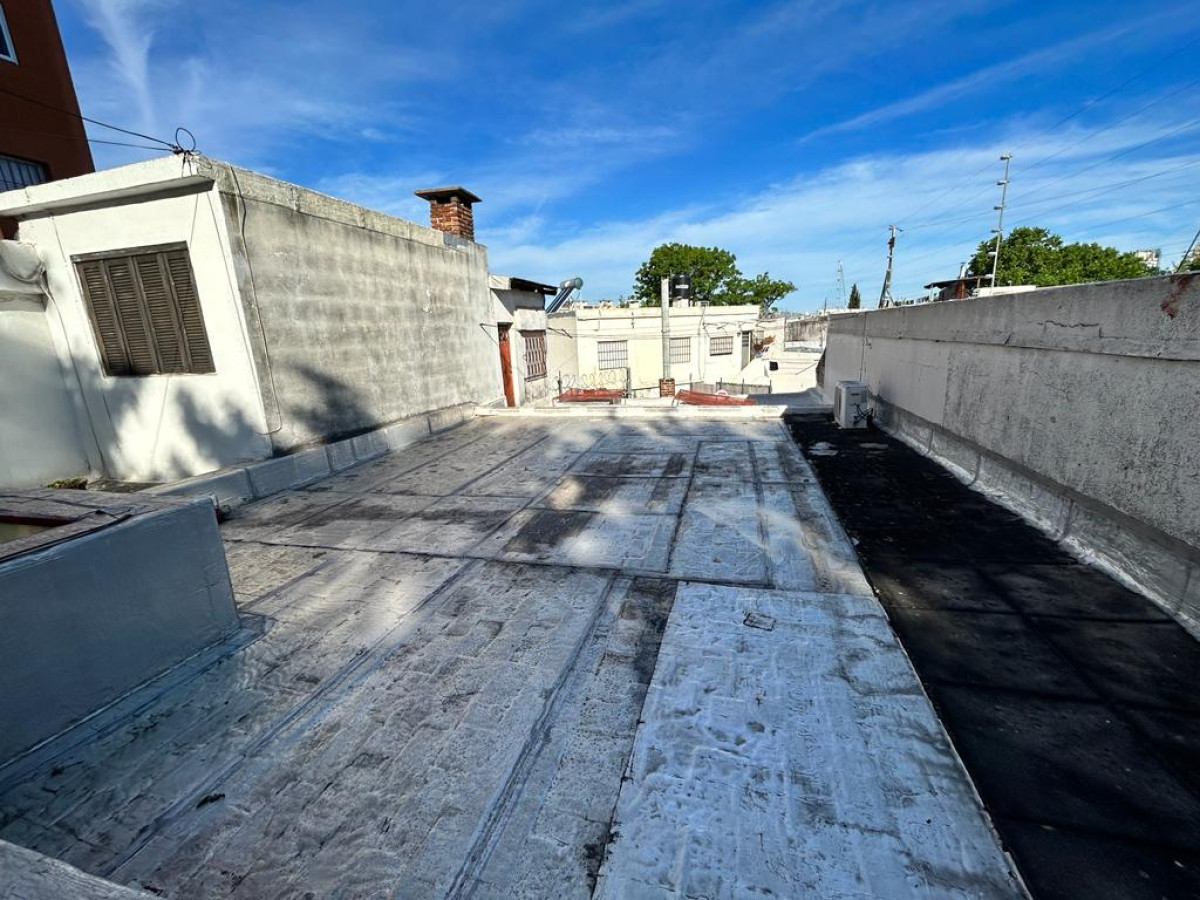 Casa ID.2740 - Venta Casa en ph 2 Dormitorios Buceo con Barbacoa y Garaje