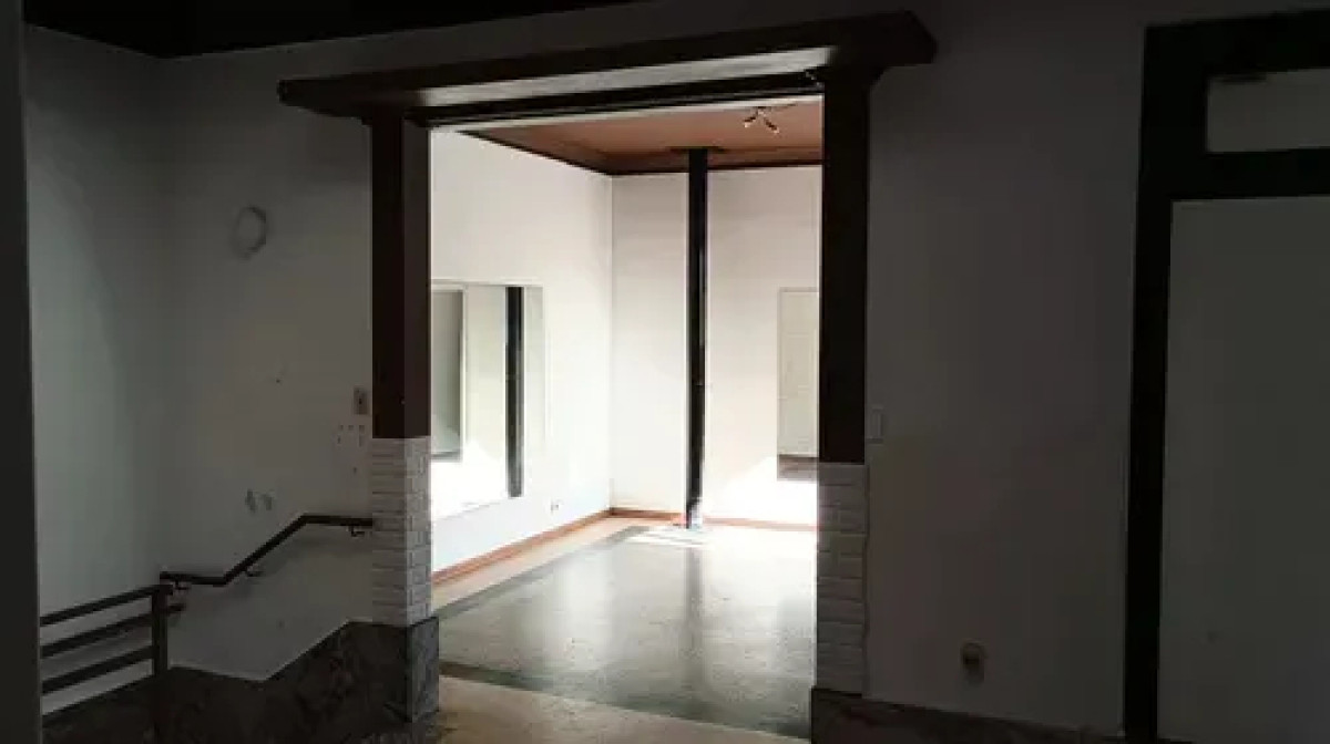 Casa ID.4795 - Alquiler Casa 4 Dormitorios Buceo con terraza y balcón 