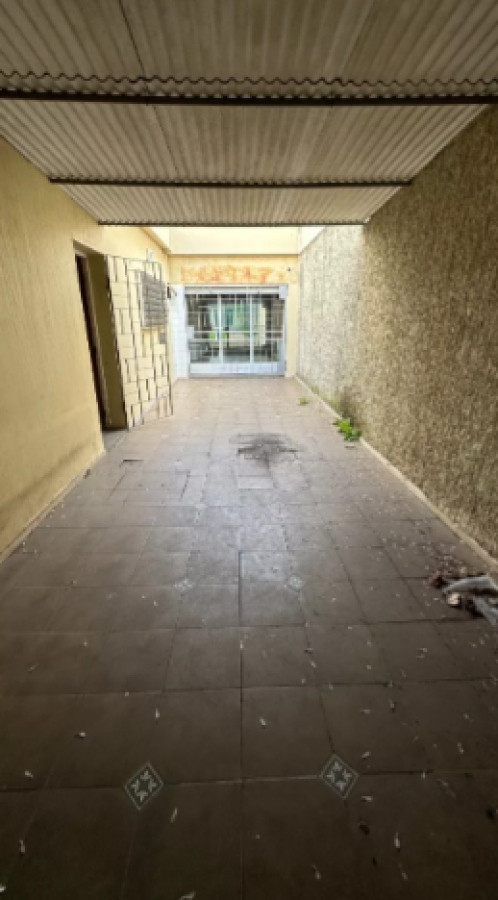 Casa ID.3577 - Venta Casa 4 Dormitorios Buceo Patio Piscina Cochera 