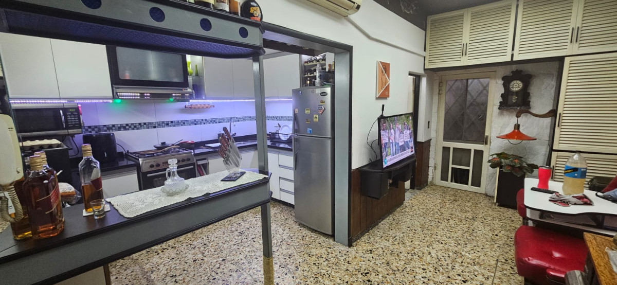 Casa ID.6049 - Venta Casa 2 Dormitorios Aires Puros con Garaje y Patio