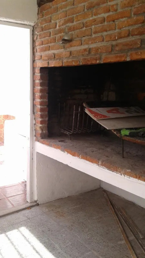 Casa ID.5885 - Alquiler Casa 2 Dormitorio Buceo con patio con parrillero